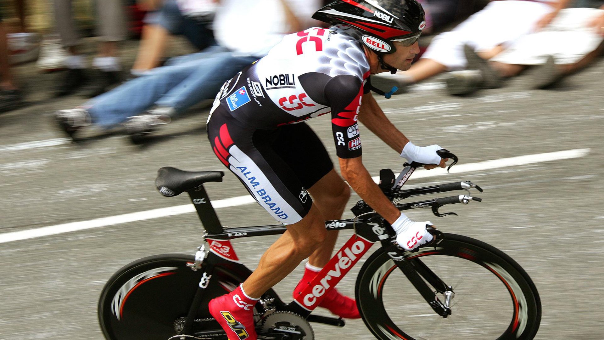 “西甲焦点战:明星对决引爆全场热情”,西甲大牌球星