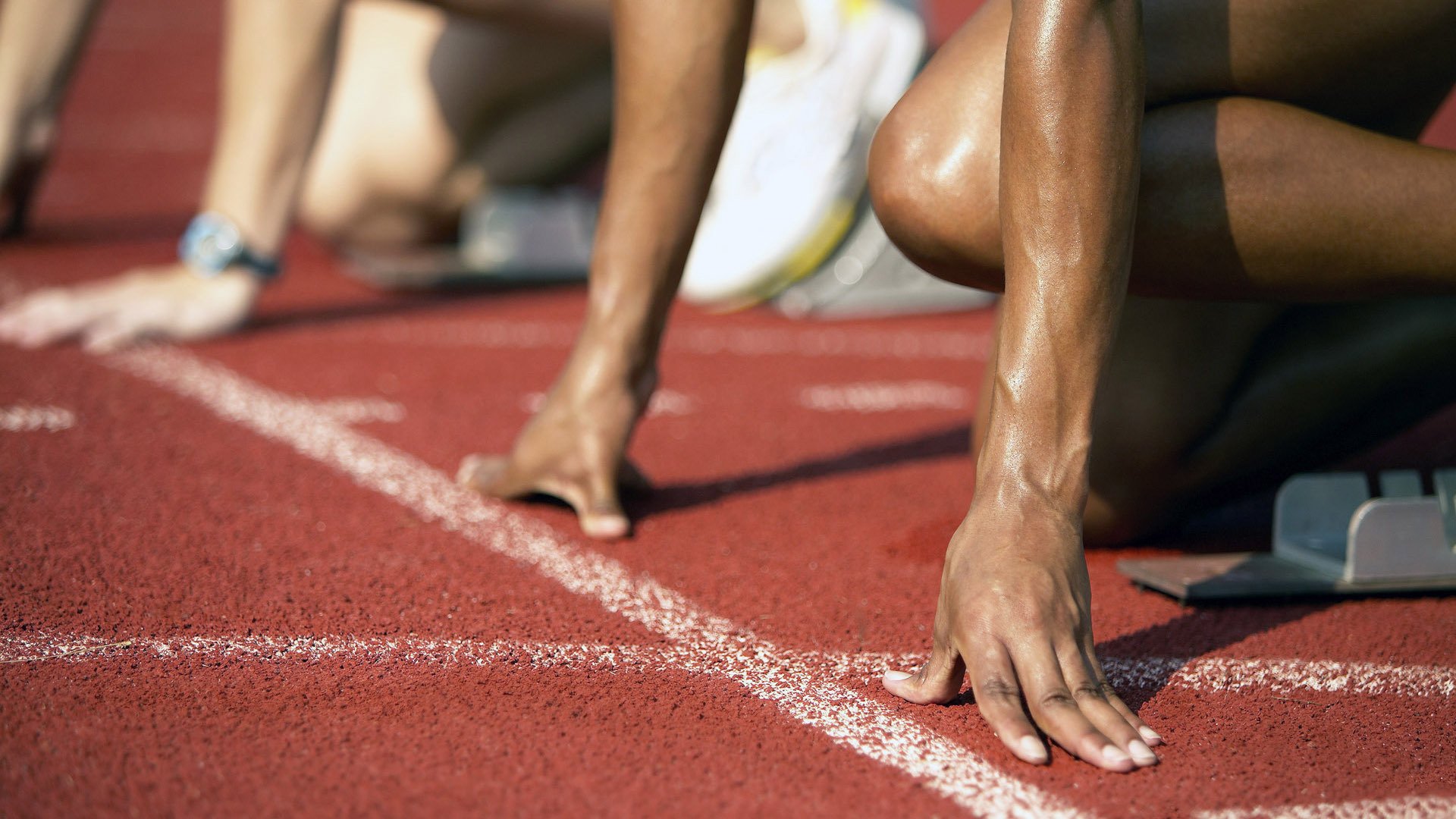 篮球运动在少数民族地区扎根，促进民族团结和文化融合，篮球运动在全民健身中的作用